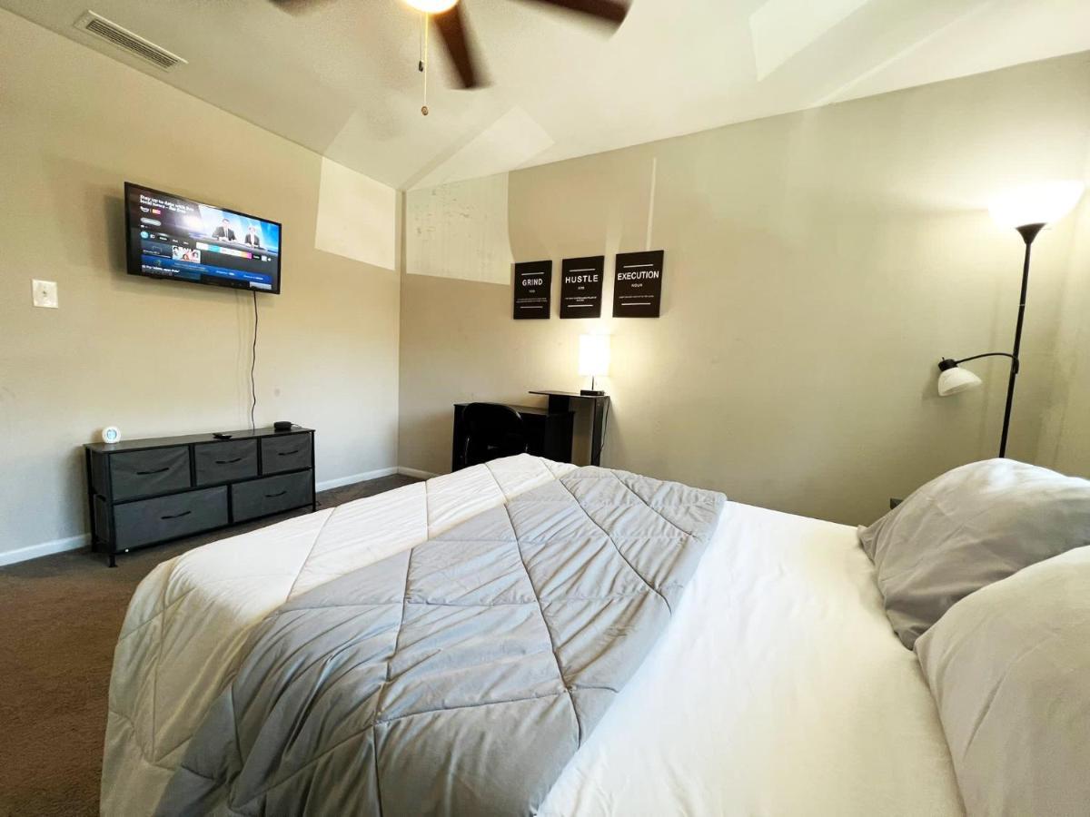 The Lux 28 Tvs Every Room Free Wifi Atlanta Exterior foto